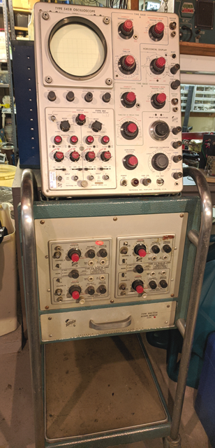 TYPE 545B Oscilloscope with Roll-a-round