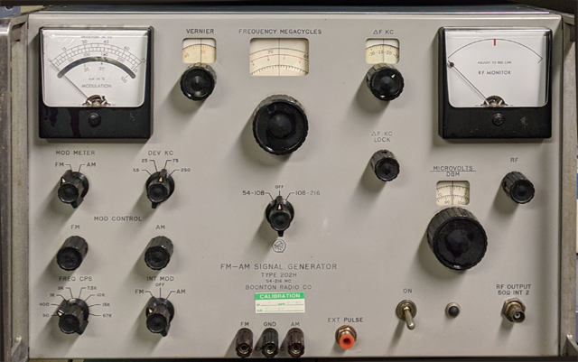FM-AM Signal Generator TYPE 202H